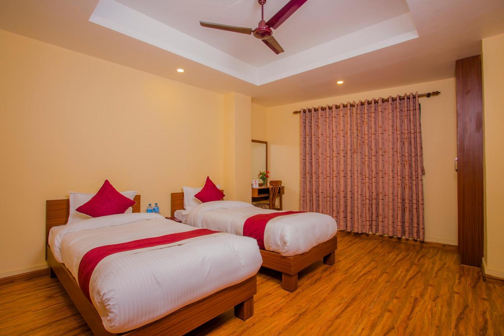 Oyo 273 Hotel Rara Palace Kathmandu Exterior photo