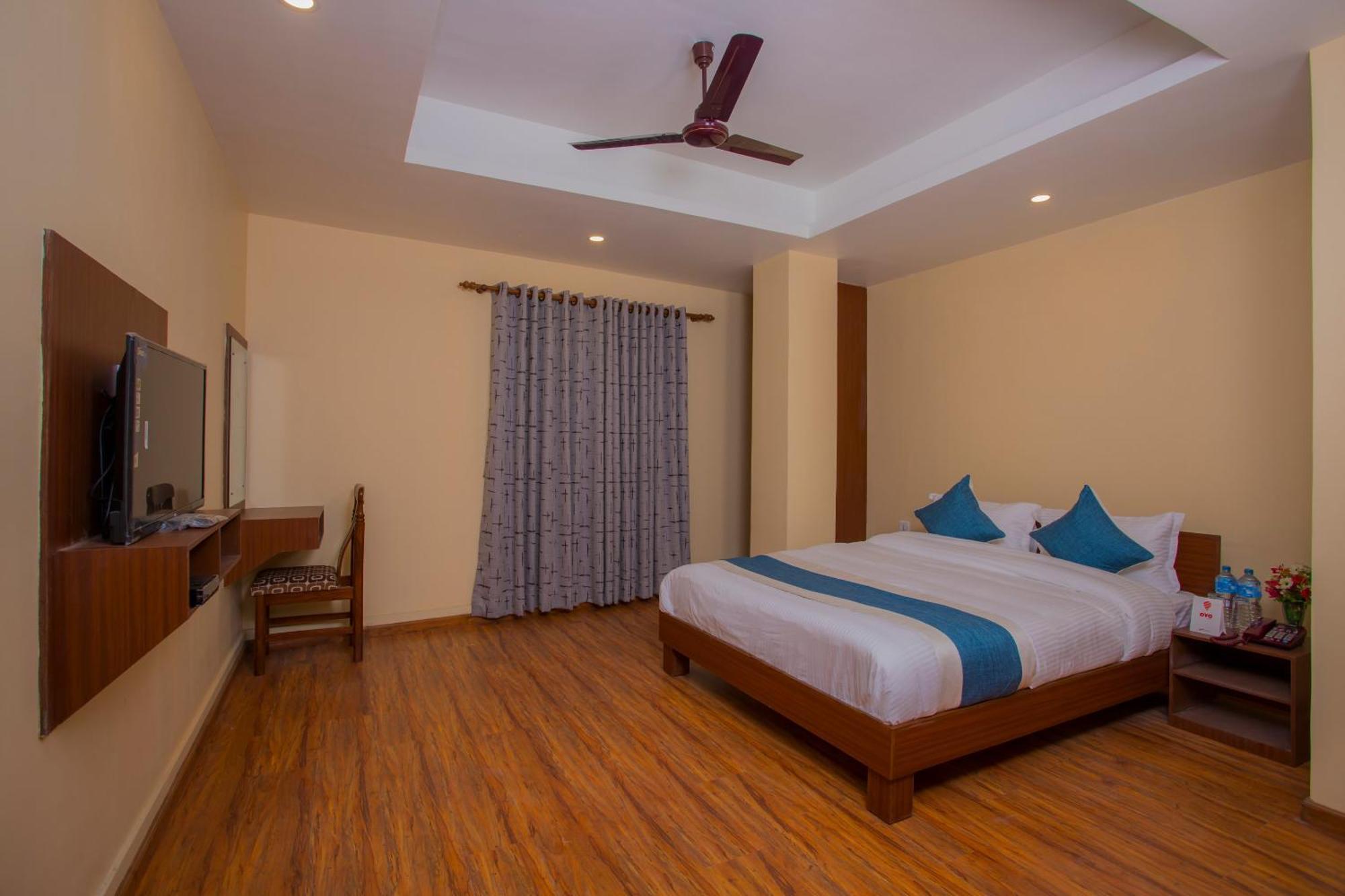 Oyo 273 Hotel Rara Palace Kathmandu Exterior photo